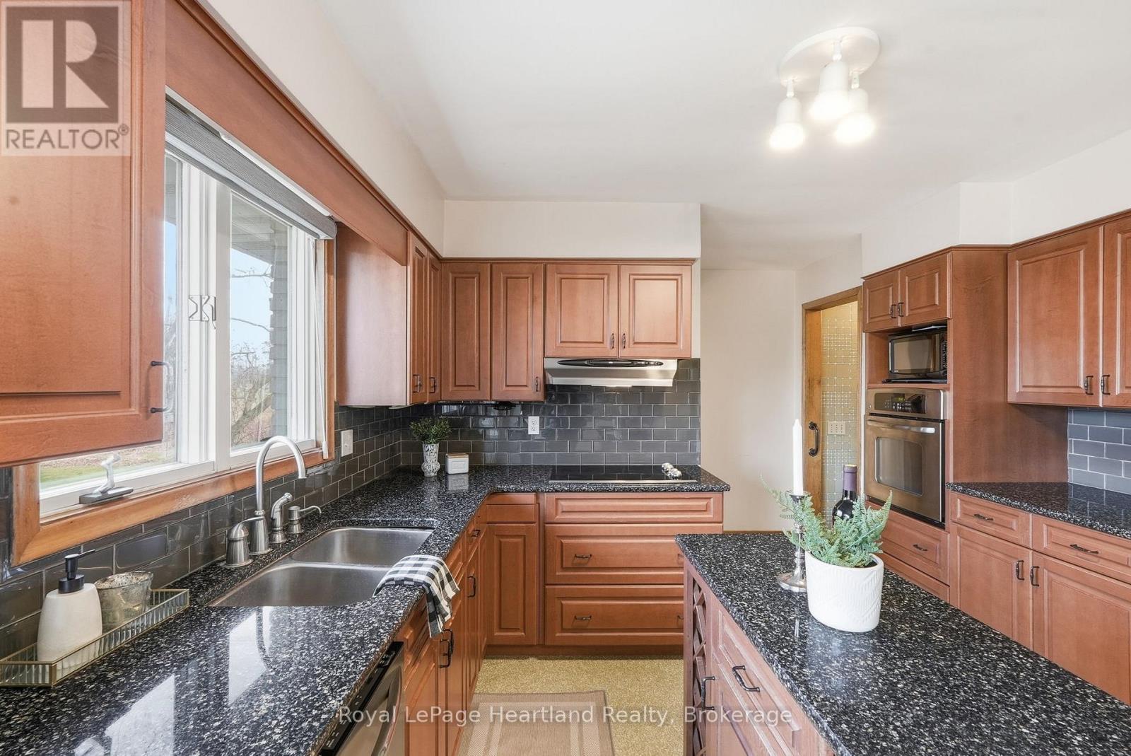 85 William Street E, Minto, Ontario  N0G 1Z0 - Photo 13 - X13108098