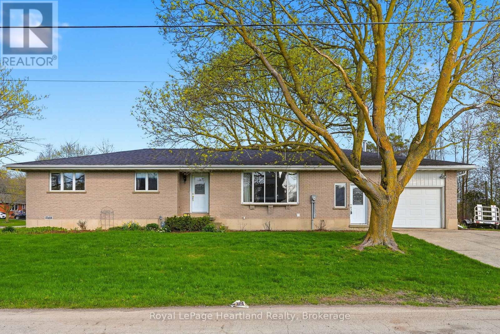 85 William Street E, Minto, Ontario  N0G 1Z0 - Photo 3 - X13108098