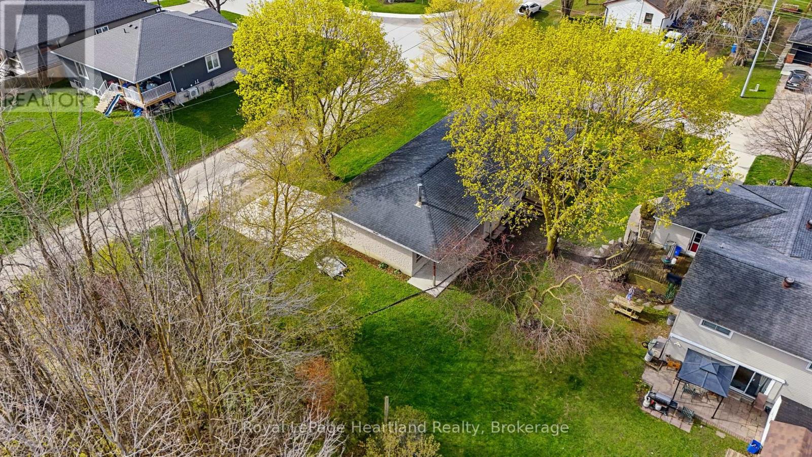 85 William Street E, Minto, Ontario  N0G 1Z0 - Photo 40 - X13108098