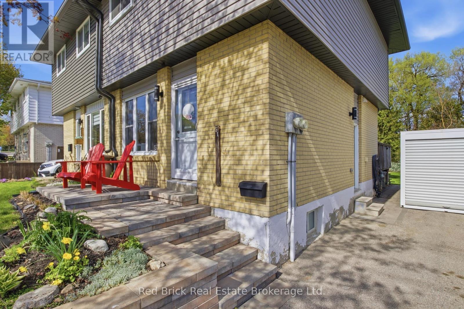 51 Clemens Avenue, Cambridge, Ontario  N3C 2W6 - Photo 6 - X13108102