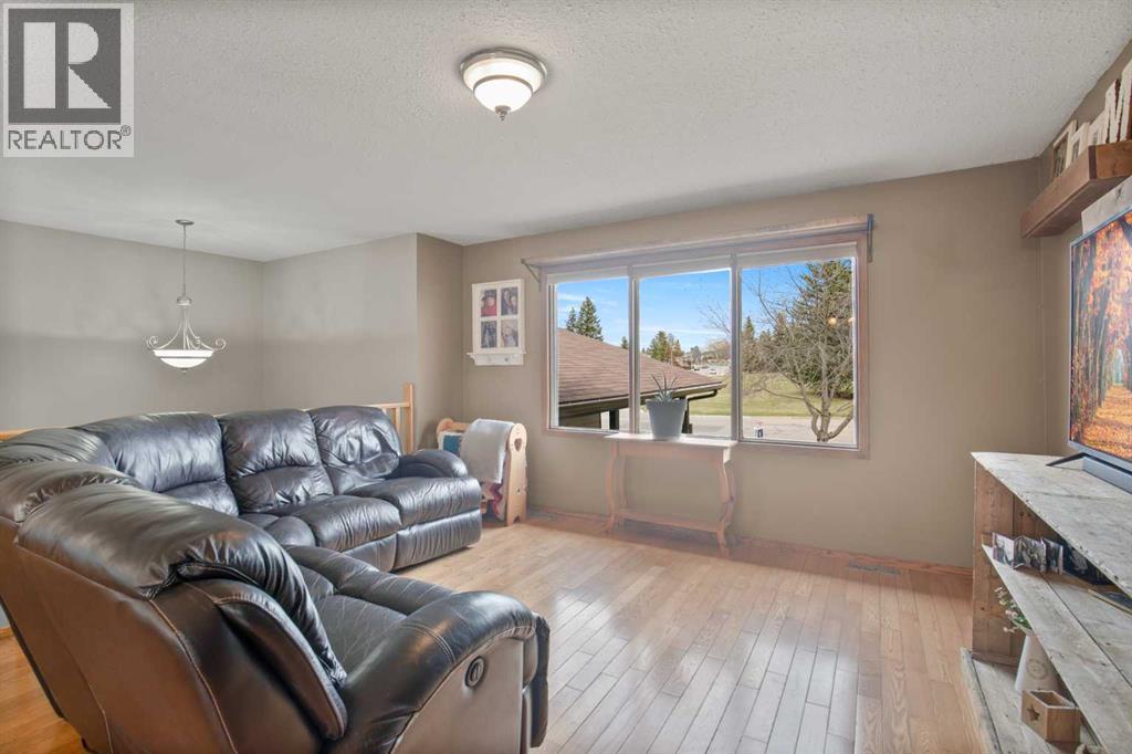 5315 37 Street, Innisfail, Alberta  T4G 1G6 - Photo 4 - A2306700