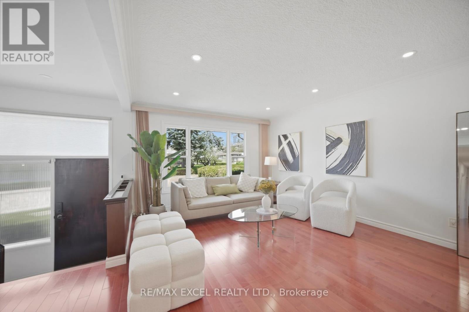2 Charlemont Crescent, Toronto, Ontario  M1T 1M4 - Photo 12 - E13100108