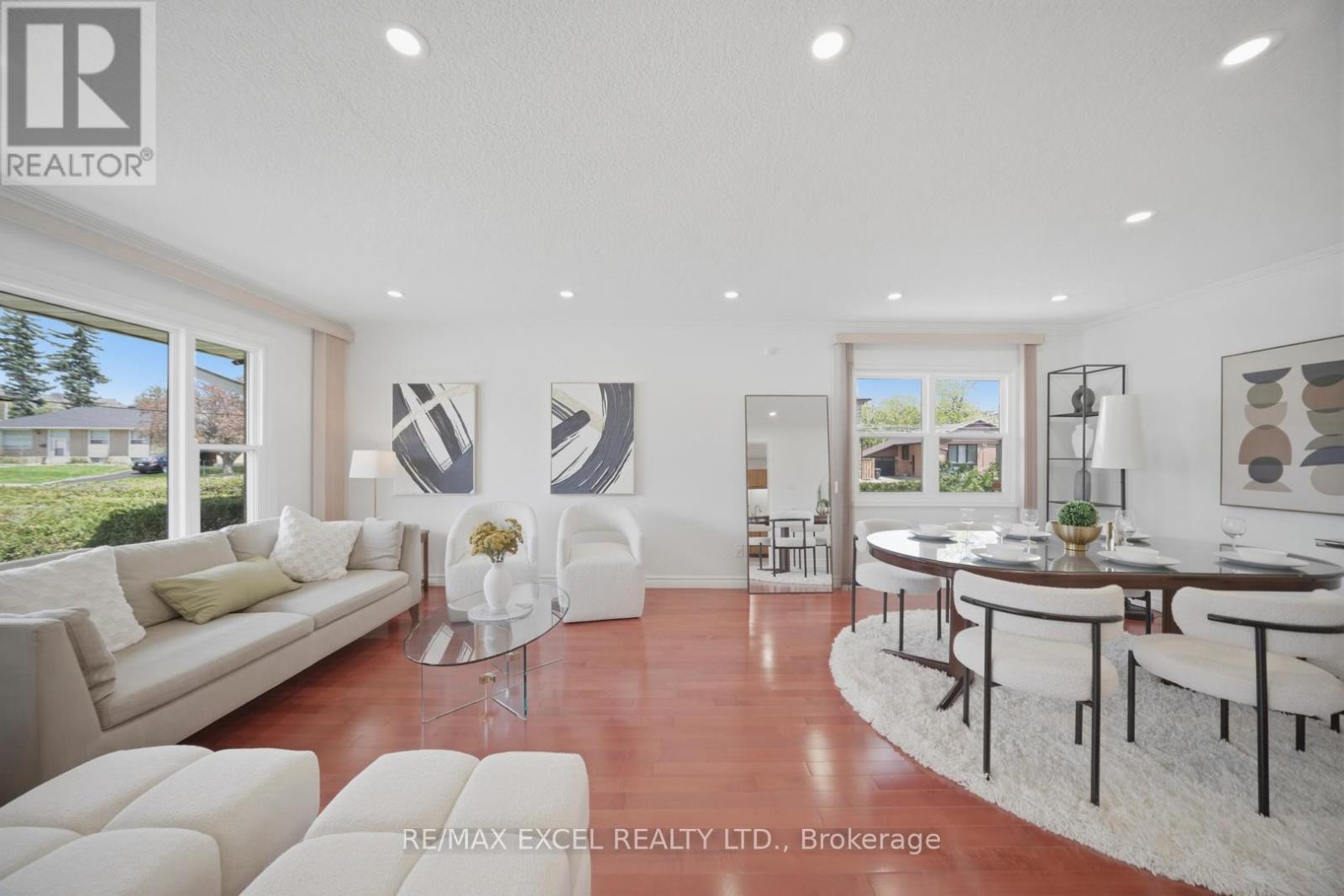 2 Charlemont Crescent, Toronto, Ontario  M1T 1M4 - Photo 4 - E13100108