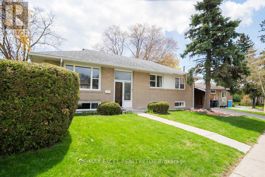 2 Charlemont Crescent, Toronto, Ontario  M1T 1M4 - Photo 8 - E13100108