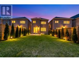 35 PINE HILL CRESCENT, Aurora, Ontario
