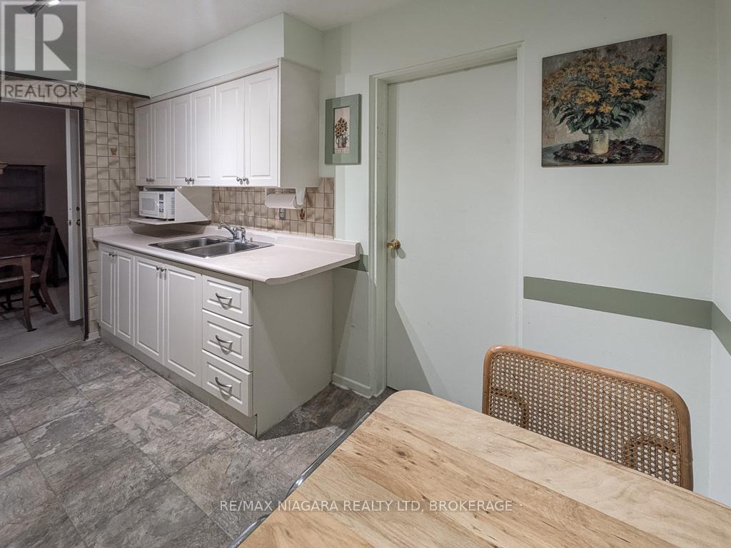 301 - 3170 Kirwin Avenue, Mississauga, Ontario  L5A 3R1 - Photo 10 - W13108122