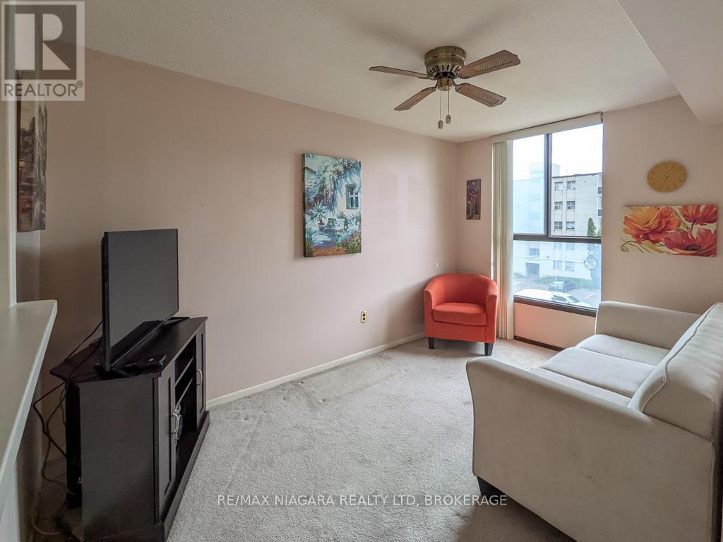301 - 3170 Kirwin Avenue, Mississauga, Ontario  L5A 3R1 - Photo 6 - W13108122