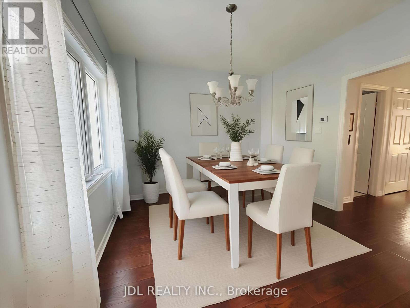Upper - 45 Laurelbank Crescent, Georgina, Ontario  L4P 3E9 - Photo 8 - N13108124