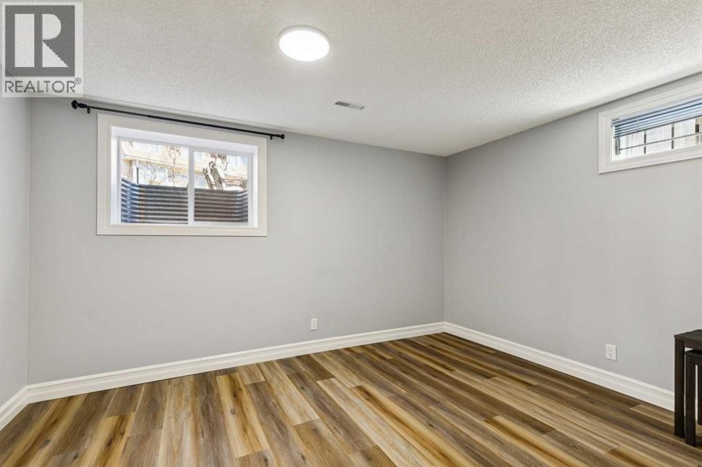 256 Sirocco Place Sw, Calgary, Alberta  T3H 2N3 - Photo 30 - A2309341