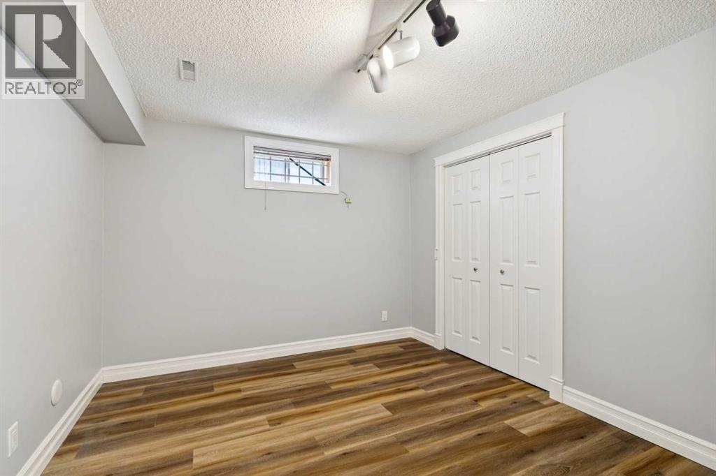 256 Sirocco Place Sw, Calgary, Alberta  T3H 2N3 - Photo 31 - A2309341