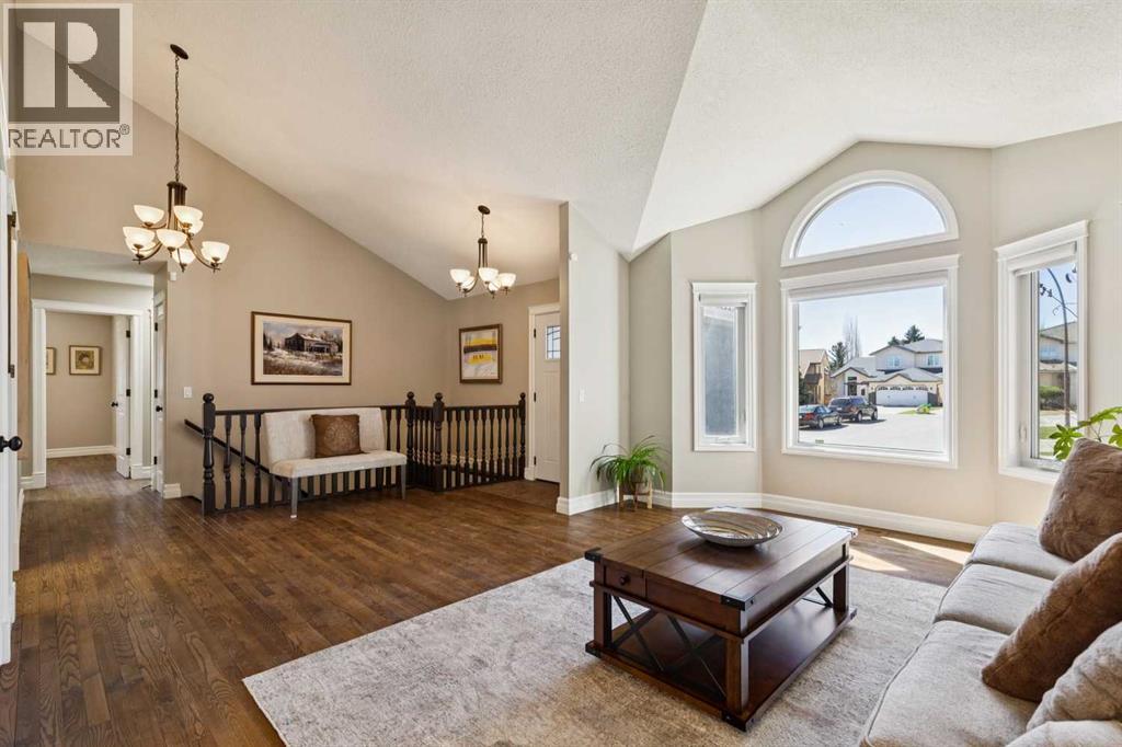 256 Sirocco Place Sw, Calgary, Alberta  T3H 2N3 - Photo 7 - A2309341
