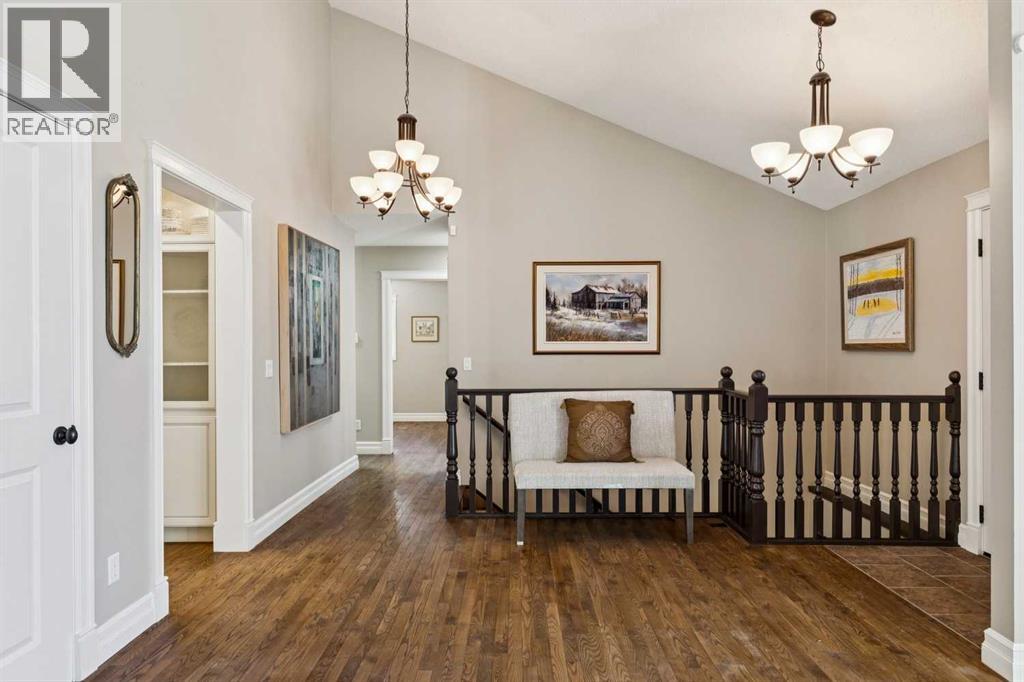 256 Sirocco Place Sw, Calgary, Alberta  T3H 2N3 - Photo 3 - A2309341