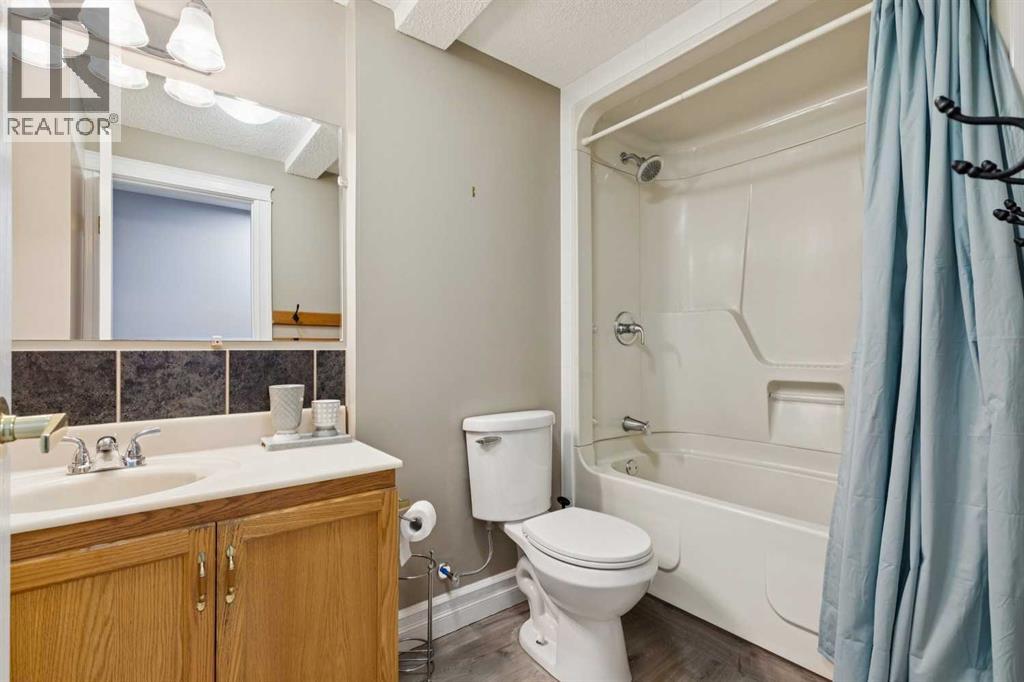 256 Sirocco Place Sw, Calgary, Alberta  T3H 2N3 - Photo 32 - A2309341