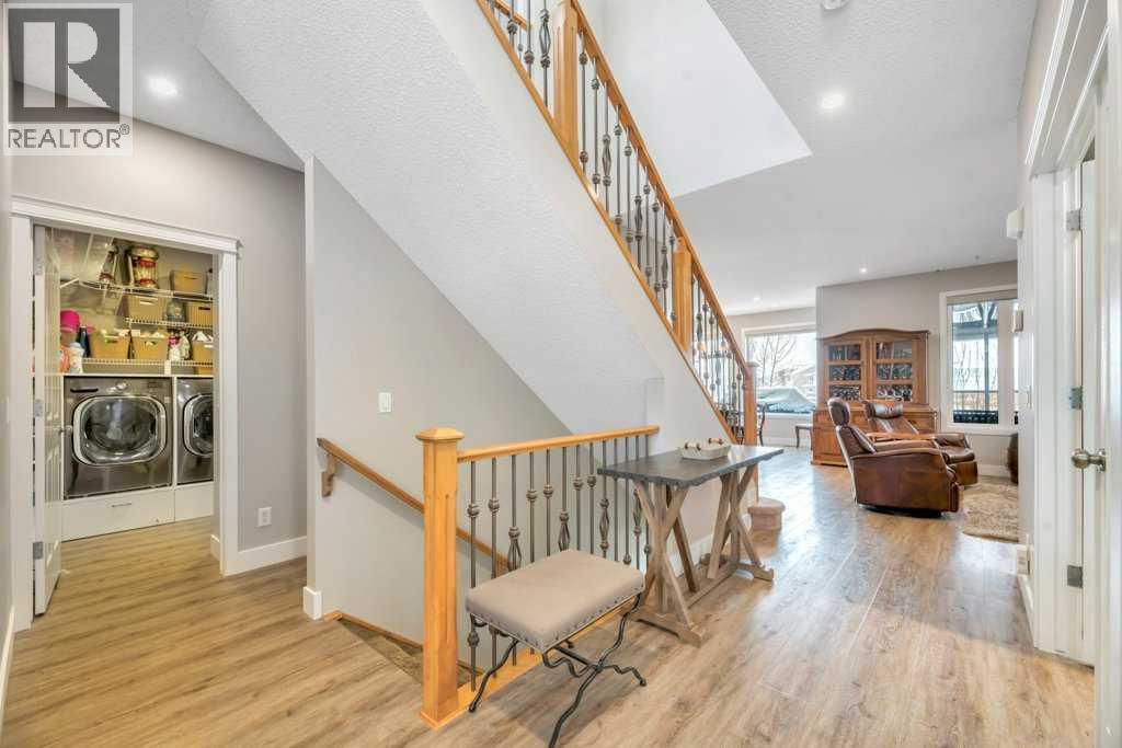 392 Rainbow Falls Way, Chestermere, Alberta  T1X 1S6 - Photo 14 - A2293151