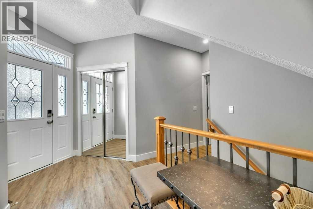 392 Rainbow Falls Way, Chestermere, Alberta  T1X 1S6 - Photo 13 - A2293151