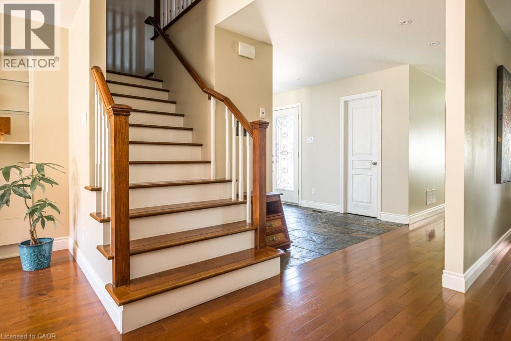 330 Strathcona Drive, Burlington, Ontario  L7L 2E3 - Photo 14 - 40817034