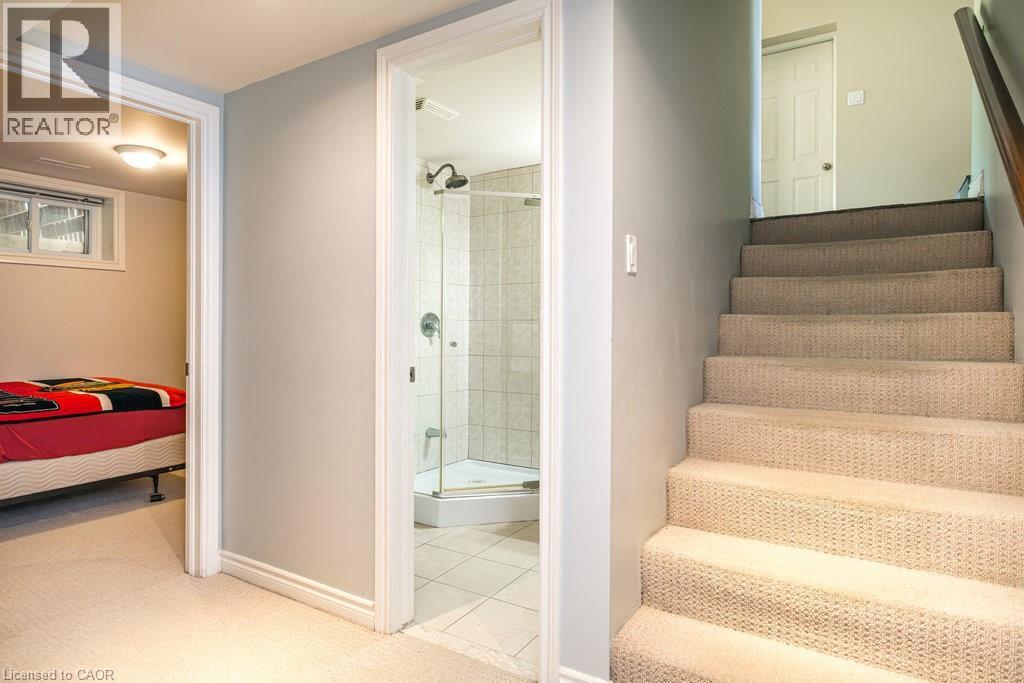 330 Strathcona Drive, Burlington, Ontario  L7L 2E3 - Photo 37 - 40817034