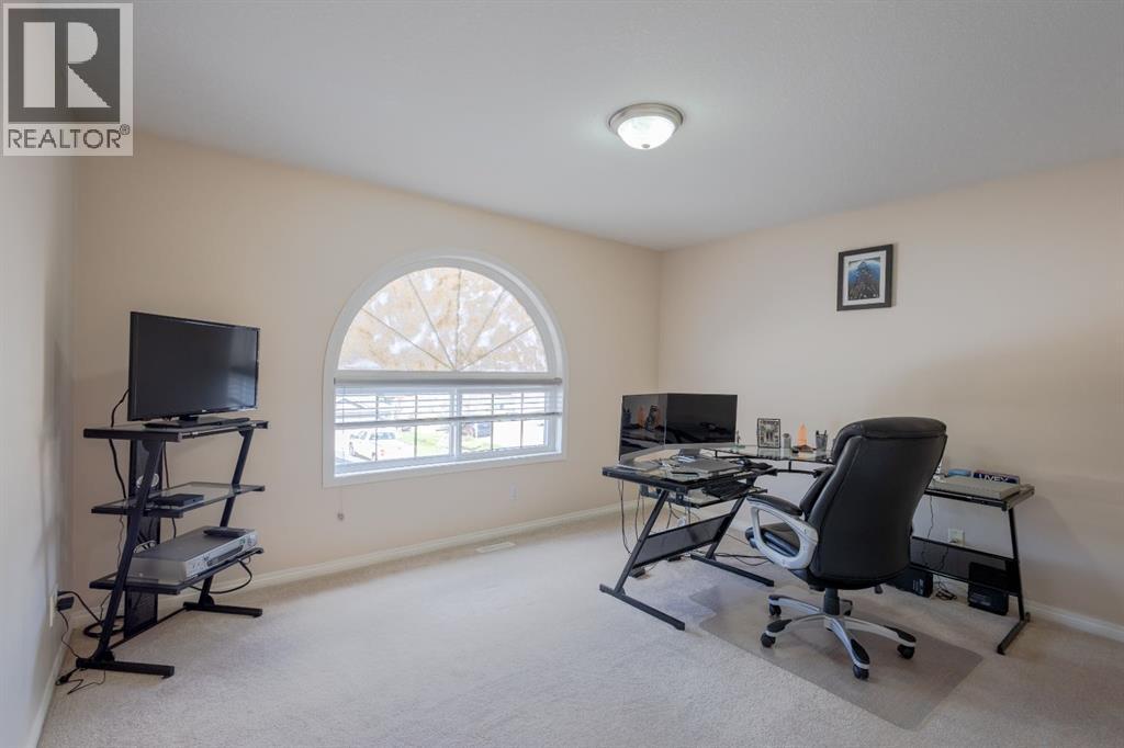 37 Royal Birch Close Nw, Calgary, Alberta  T3G 5N8 - Photo 32 - A2308994