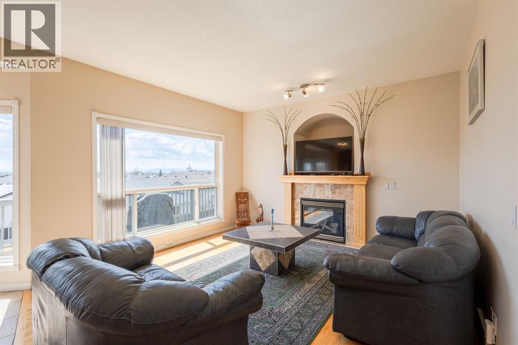 37 Royal Birch Close Nw, Calgary, Alberta  T3G 5N8 - Photo 8 - A2308994