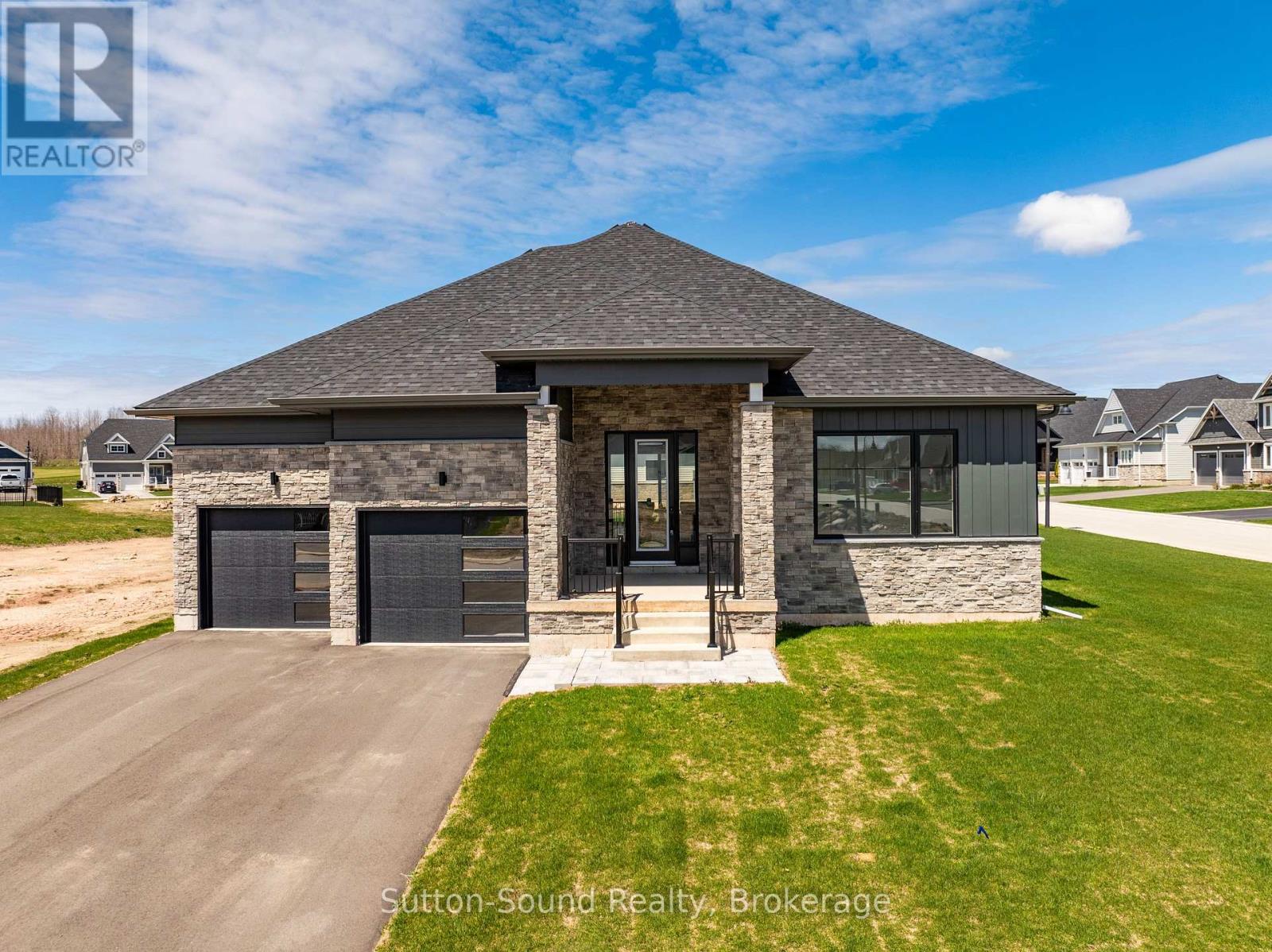 116 LAURENS LANE, Georgian Bluffs, Ontario