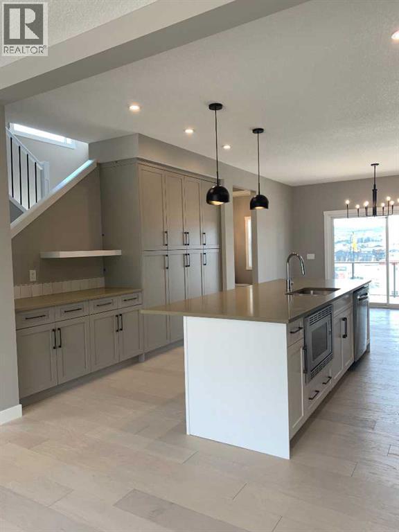 160 Crimson Ridge Place Nw, Calgary, Alberta  T3L 0K4 - Photo 10 - A2308359