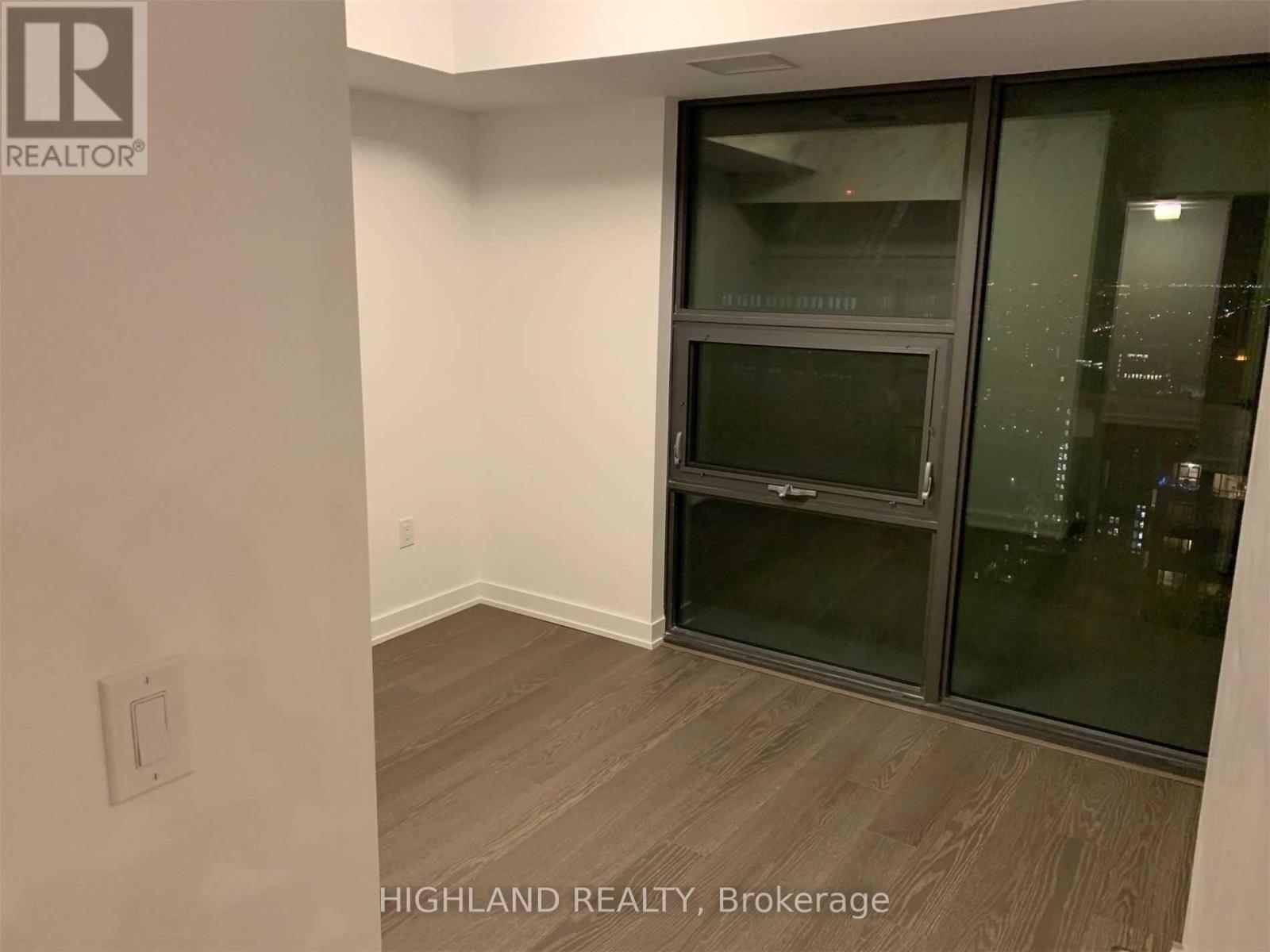 3206 - 11 Wellesley Street W, Toronto, Ontario  M4Y 0G4 - Photo 3 - C13108154