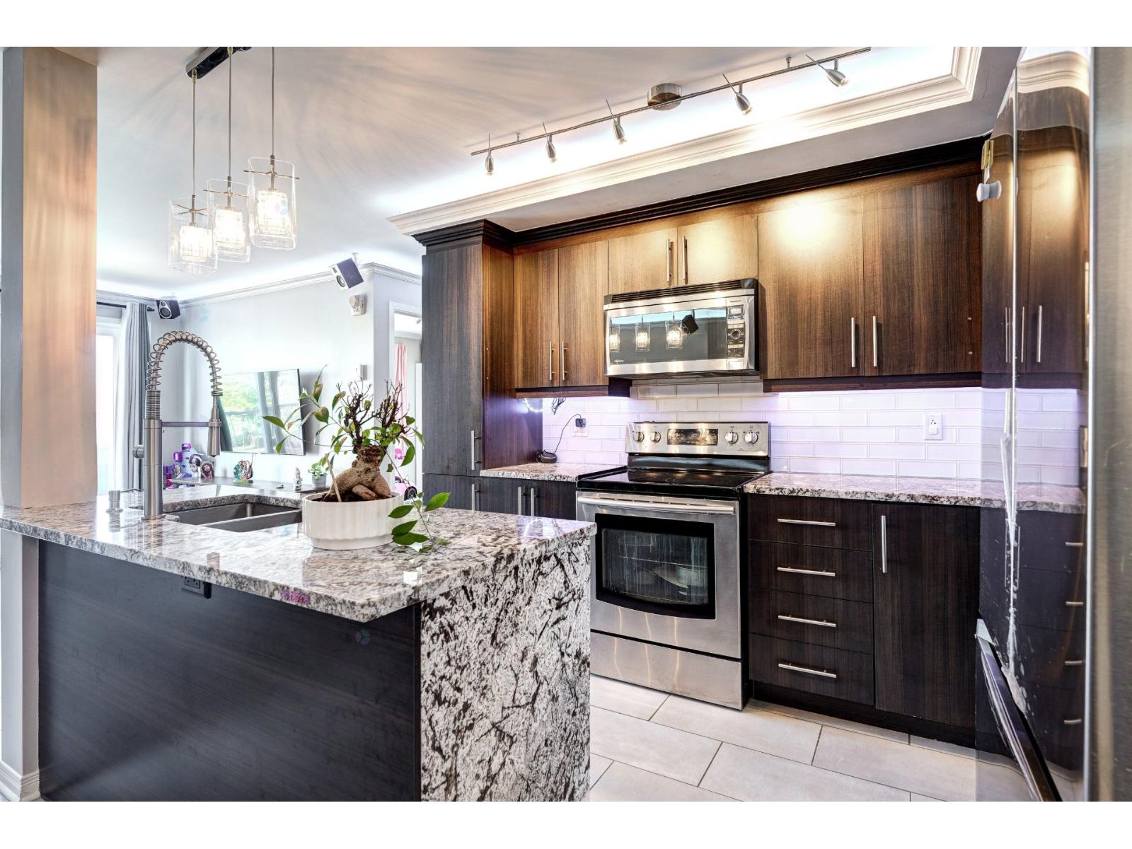 60 Rue des Lilas|#202 L'Île-Perrot Quebec Canada J7V0R3 5