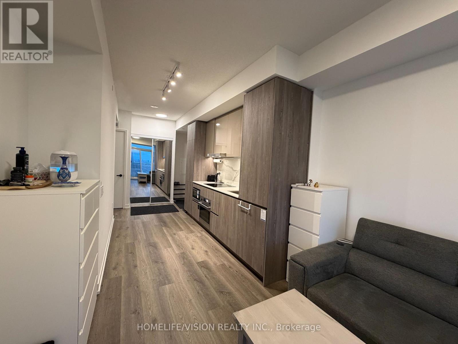 3207 - 8 Interchange Way, Vaughan, Ontario  L4K 0R2 - Photo 2 - N13104308