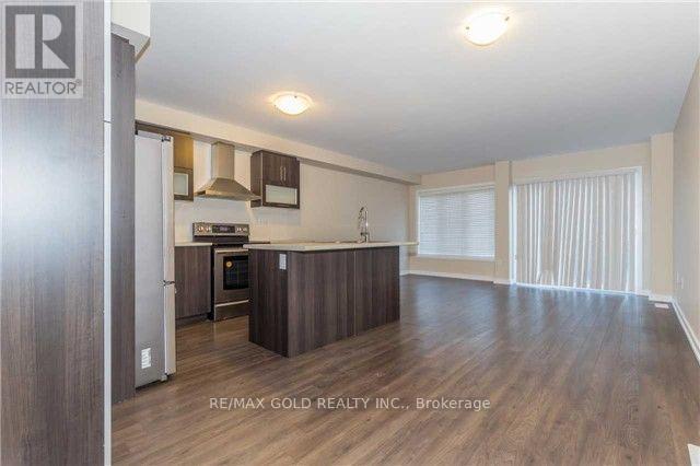 22 Clinton Street, Brampton, Ontario  L7A 4K8 - Photo 4 - W13108160