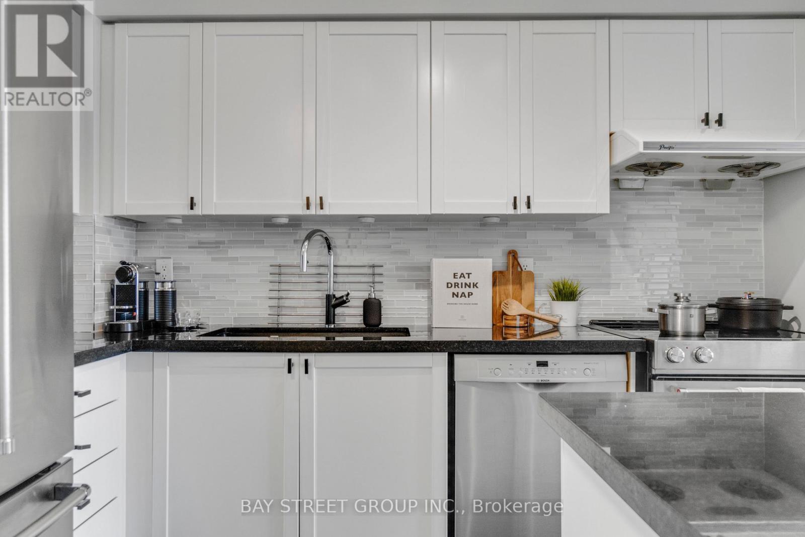 1706 - 55 Strathaven Drive, Mississauga, Ontario  L5R 4G9 - Photo 17 - W13108162