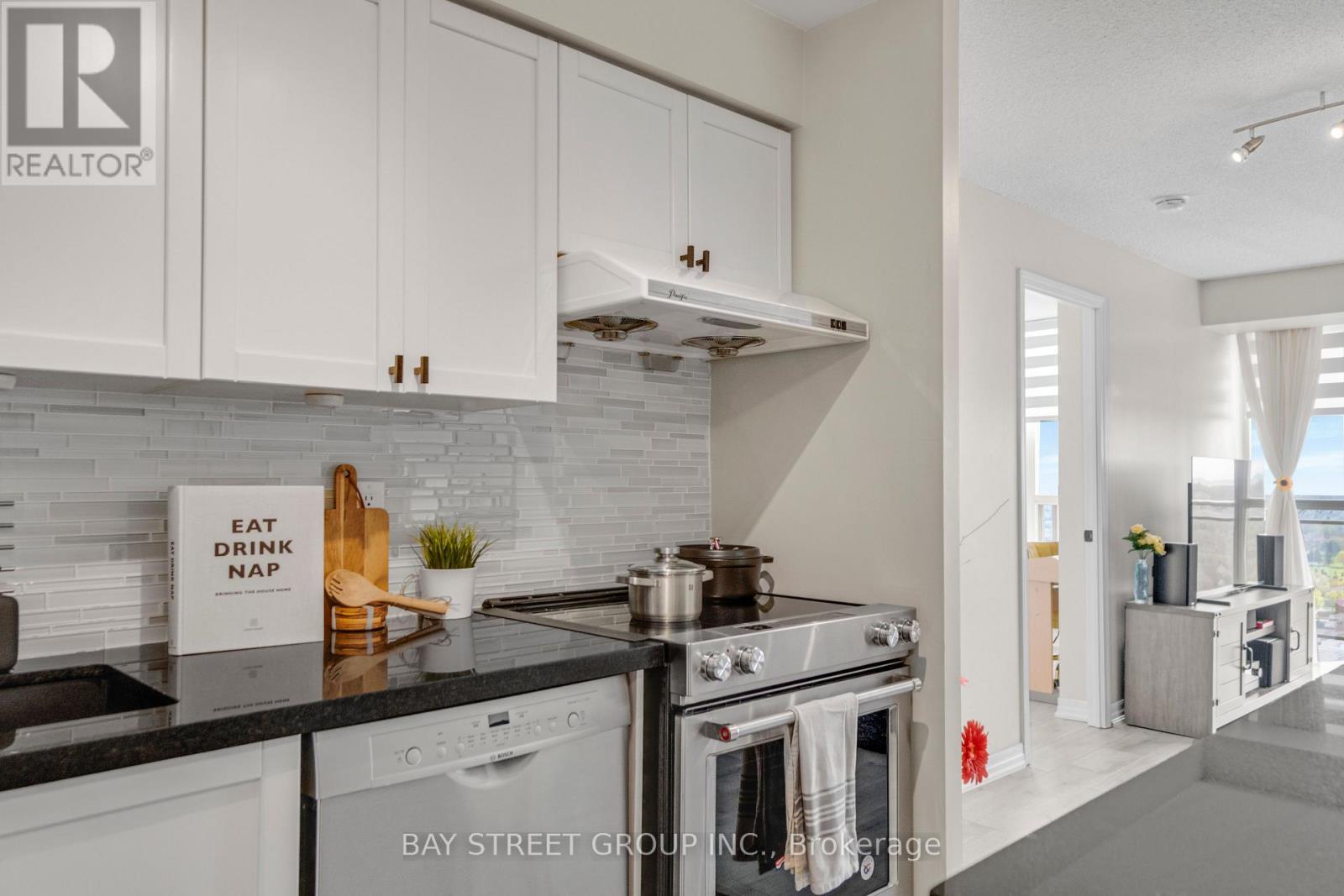 1706 - 55 Strathaven Drive, Mississauga, Ontario  L5R 4G9 - Photo 19 - W13108162