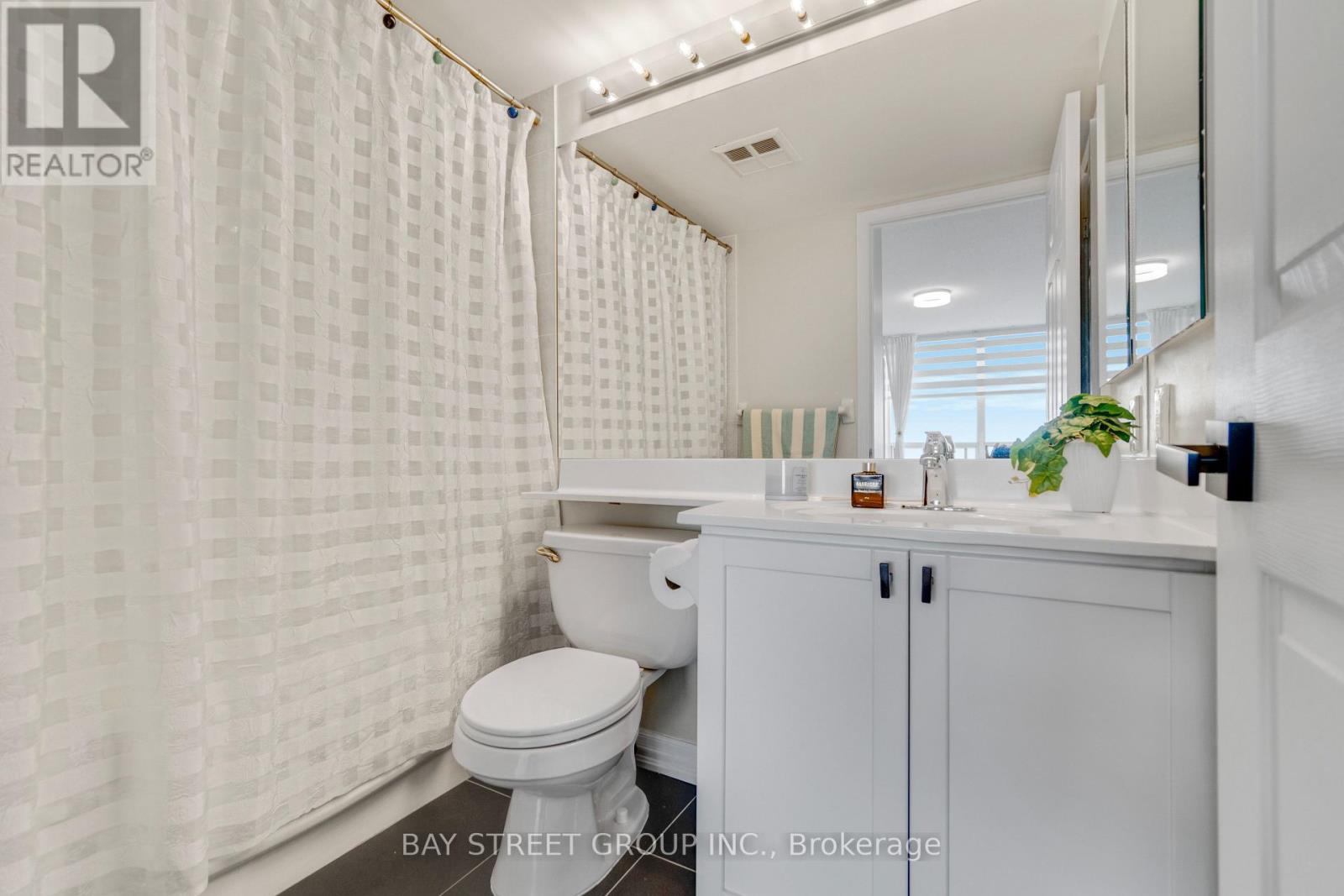 1706 - 55 Strathaven Drive, Mississauga, Ontario  L5R 4G9 - Photo 24 - W13108162