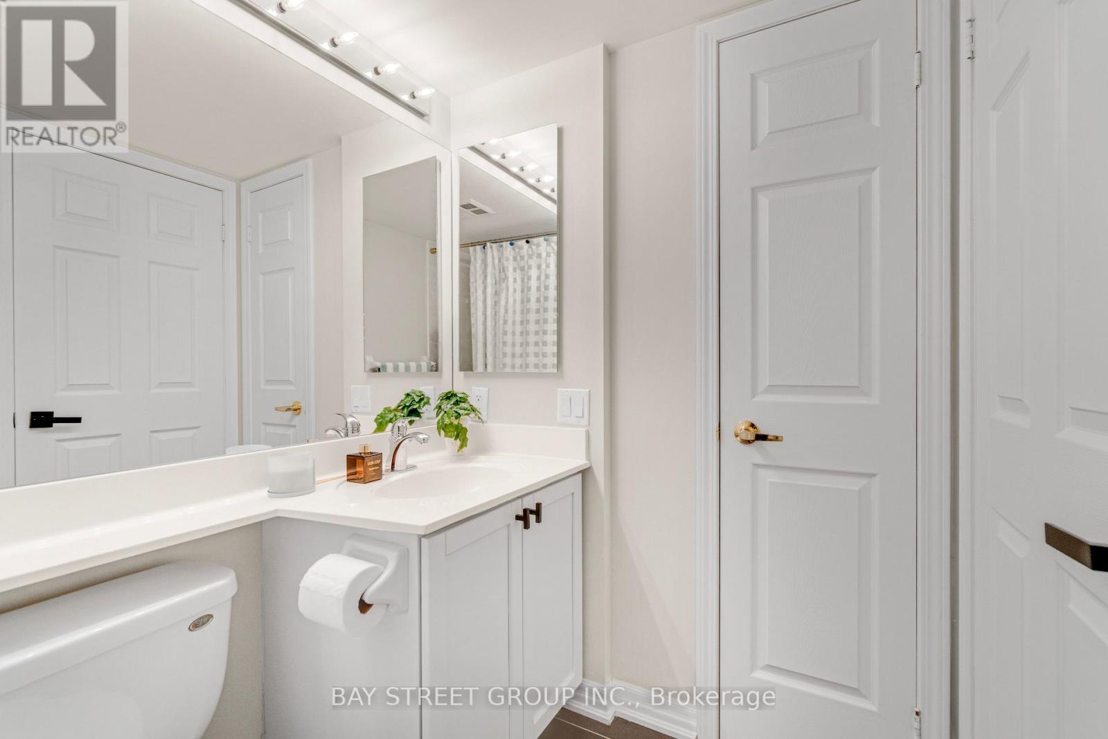 1706 - 55 Strathaven Drive, Mississauga, Ontario  L5R 4G9 - Photo 25 - W13108162