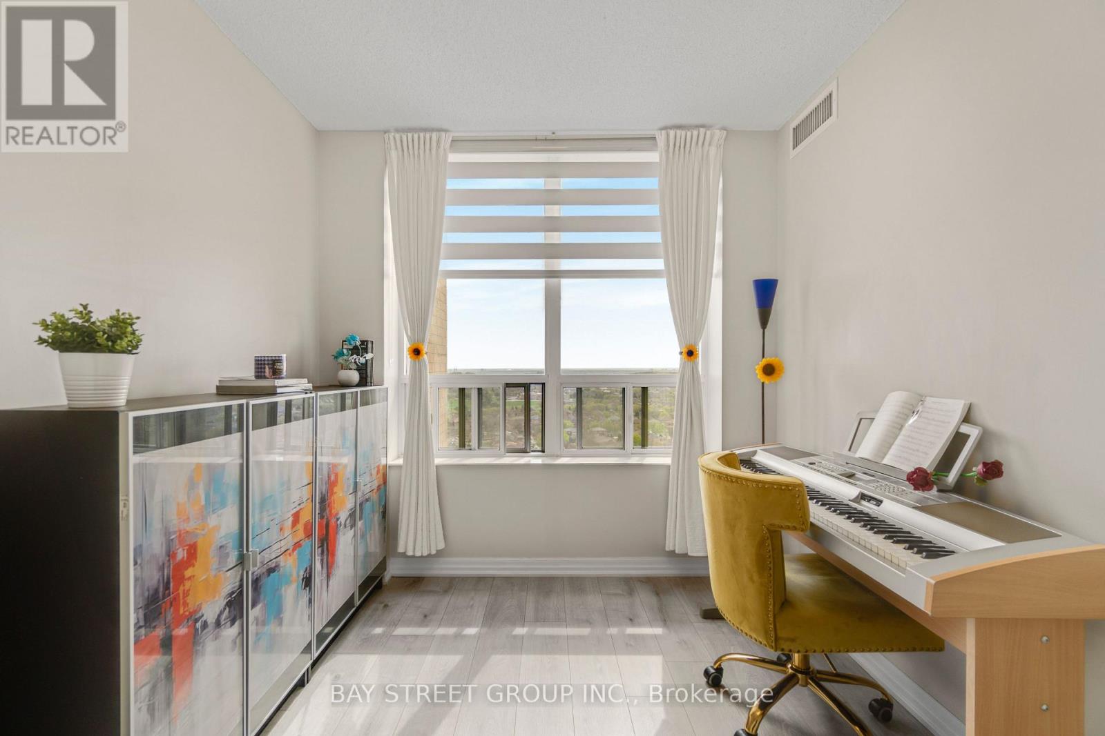 1706 - 55 Strathaven Drive, Mississauga, Ontario  L5R 4G9 - Photo 28 - W13108162
