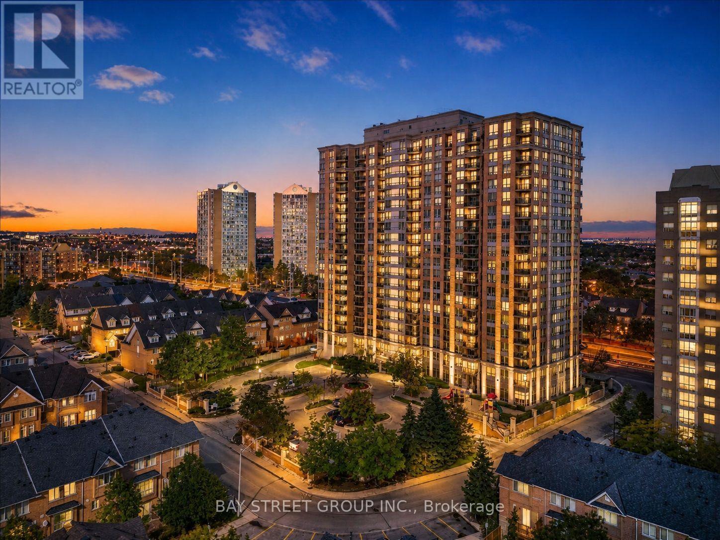 1706 - 55 Strathaven Drive, Mississauga, Ontario  L5R 4G9 - Photo 3 - W13108162