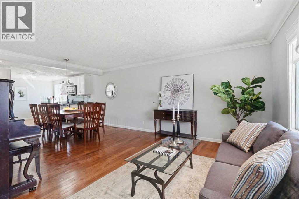1126 Child Avenue NE, Calgary, Alberta  T2E 5C7 - Photo 3 - A2309065