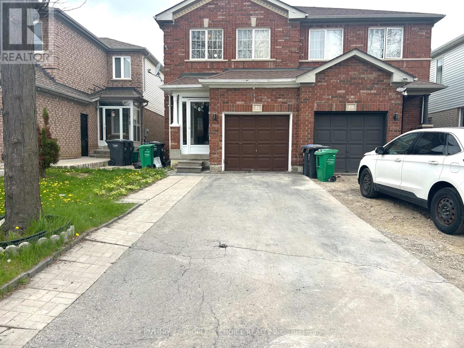 21 Cordgrass Crescent, Brampton, Ontario  L6R 2A3 - Photo 2 - W13084510