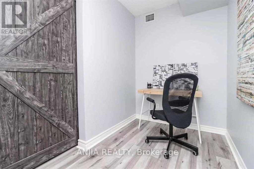 1112 - 19 Grand Trunk Crescent, Toronto, Ontario  M5J 3A3 - Photo 4 - C13108184