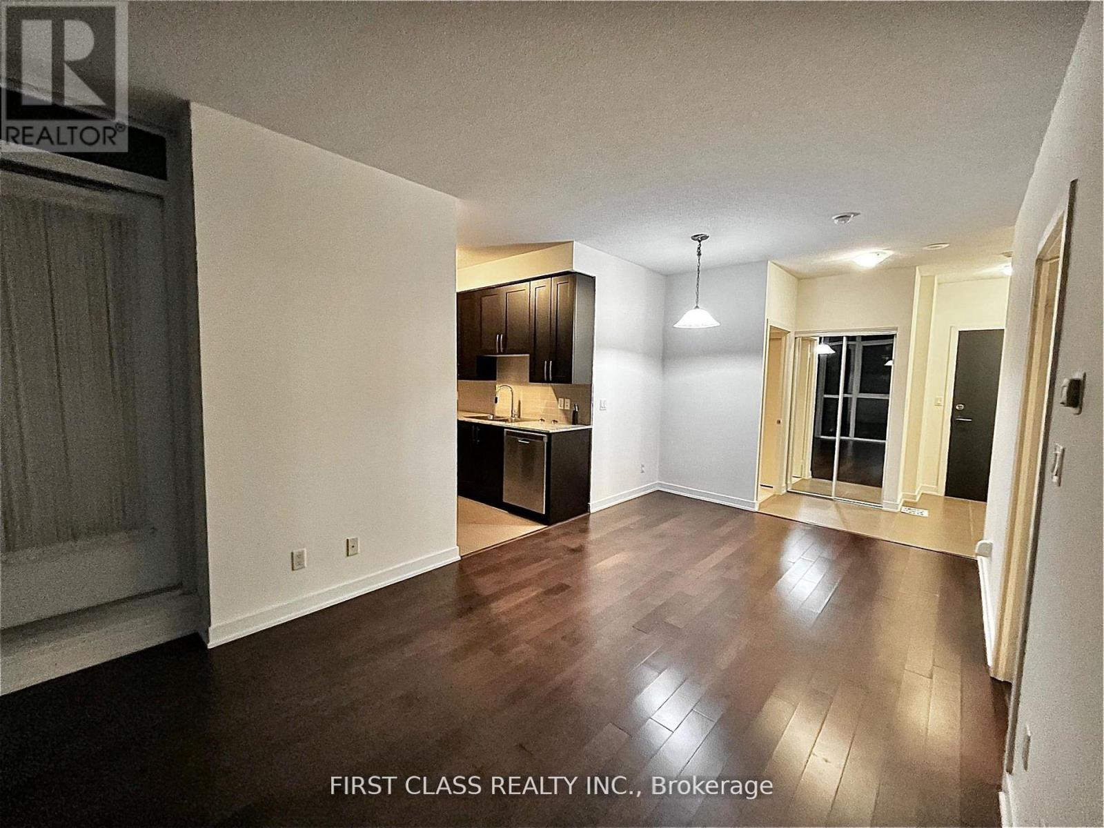 1204 - 4070 Confederation Parkway, Mississauga, Ontario  L5B 0E9 - Photo 4 - W13108172
