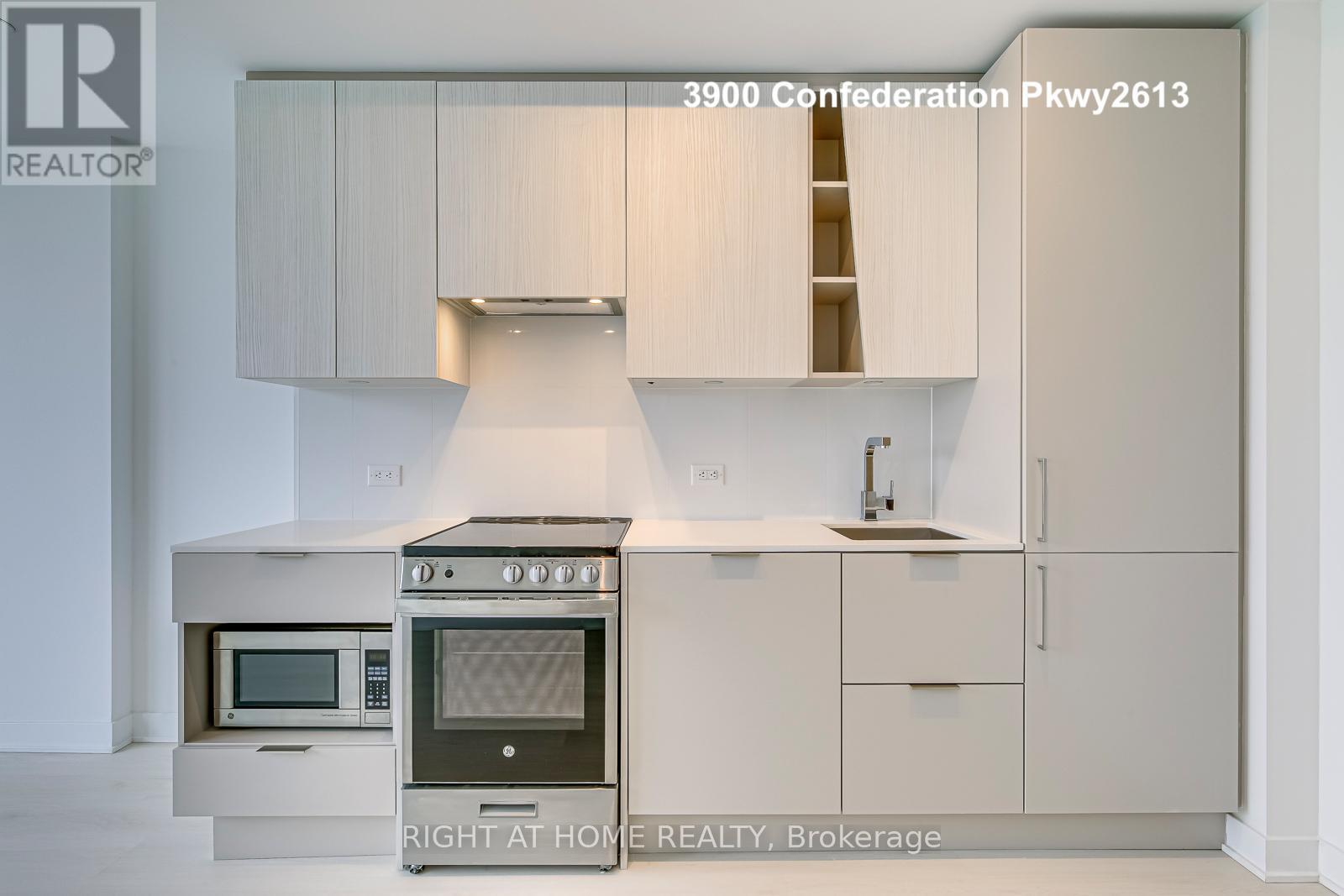 2613 - 3900 Confederation Parkway, Mississauga, Ontario  L5B 0M3 - Photo 11 - W13108178