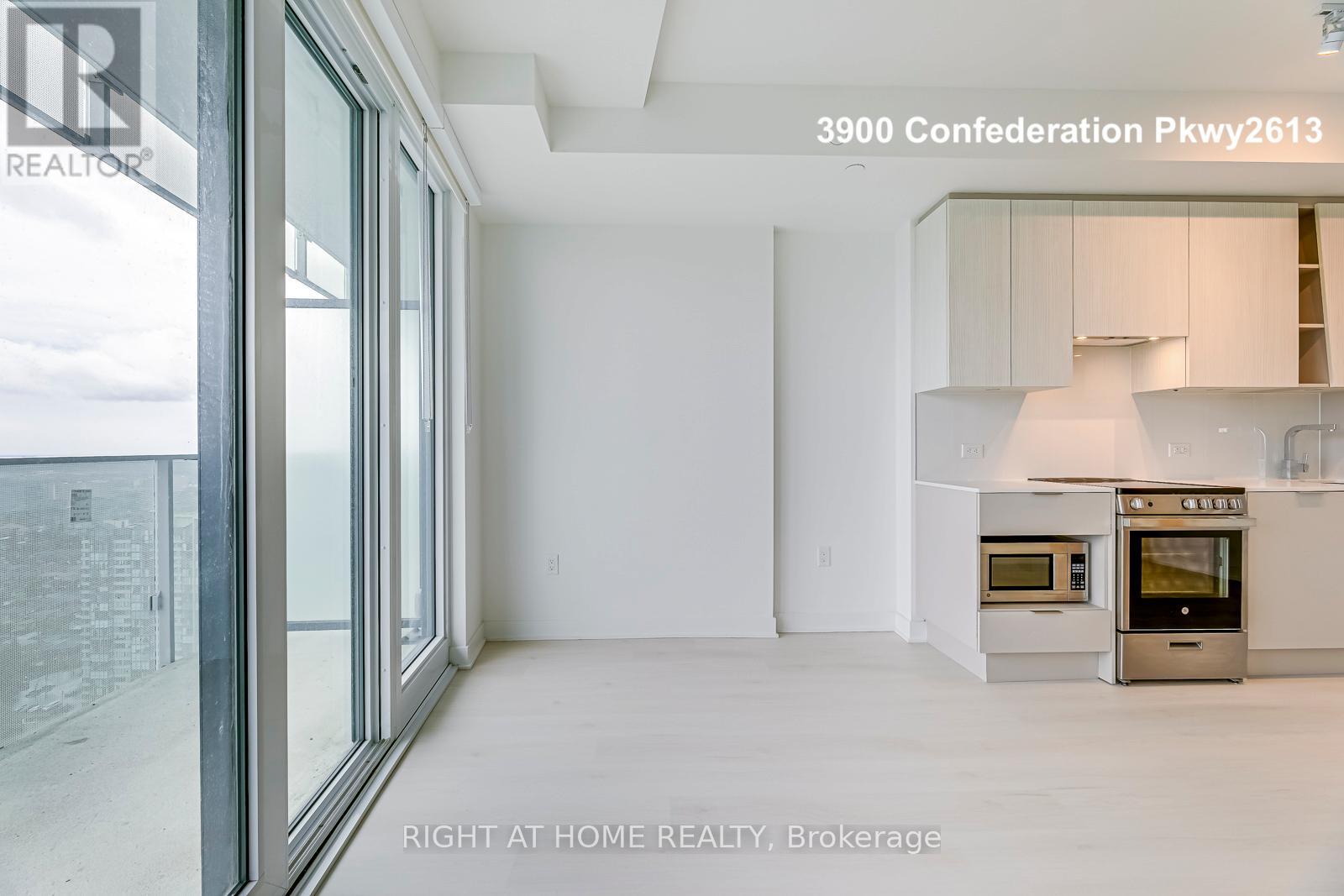 2613 - 3900 Confederation Parkway, Mississauga, Ontario  L5B 0M3 - Photo 14 - W13108178