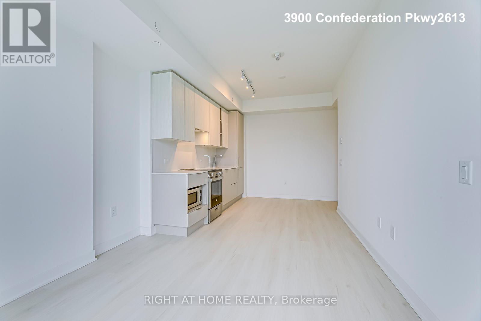 2613 - 3900 Confederation Parkway, Mississauga, Ontario  L5B 0M3 - Photo 15 - W13108178