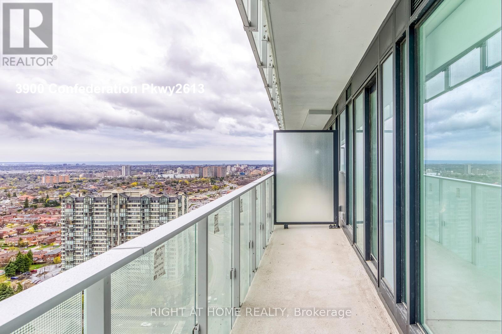 2613 - 3900 Confederation Parkway, Mississauga, Ontario  L5B 0M3 - Photo 17 - W13108178