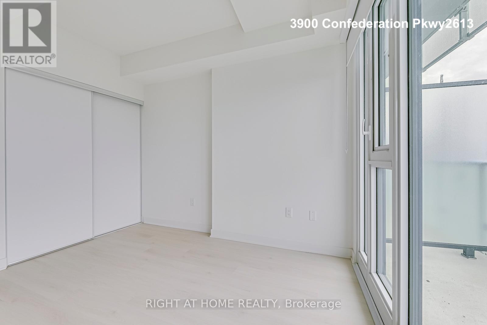 2613 - 3900 Confederation Parkway, Mississauga, Ontario  L5B 0M3 - Photo 20 - W13108178