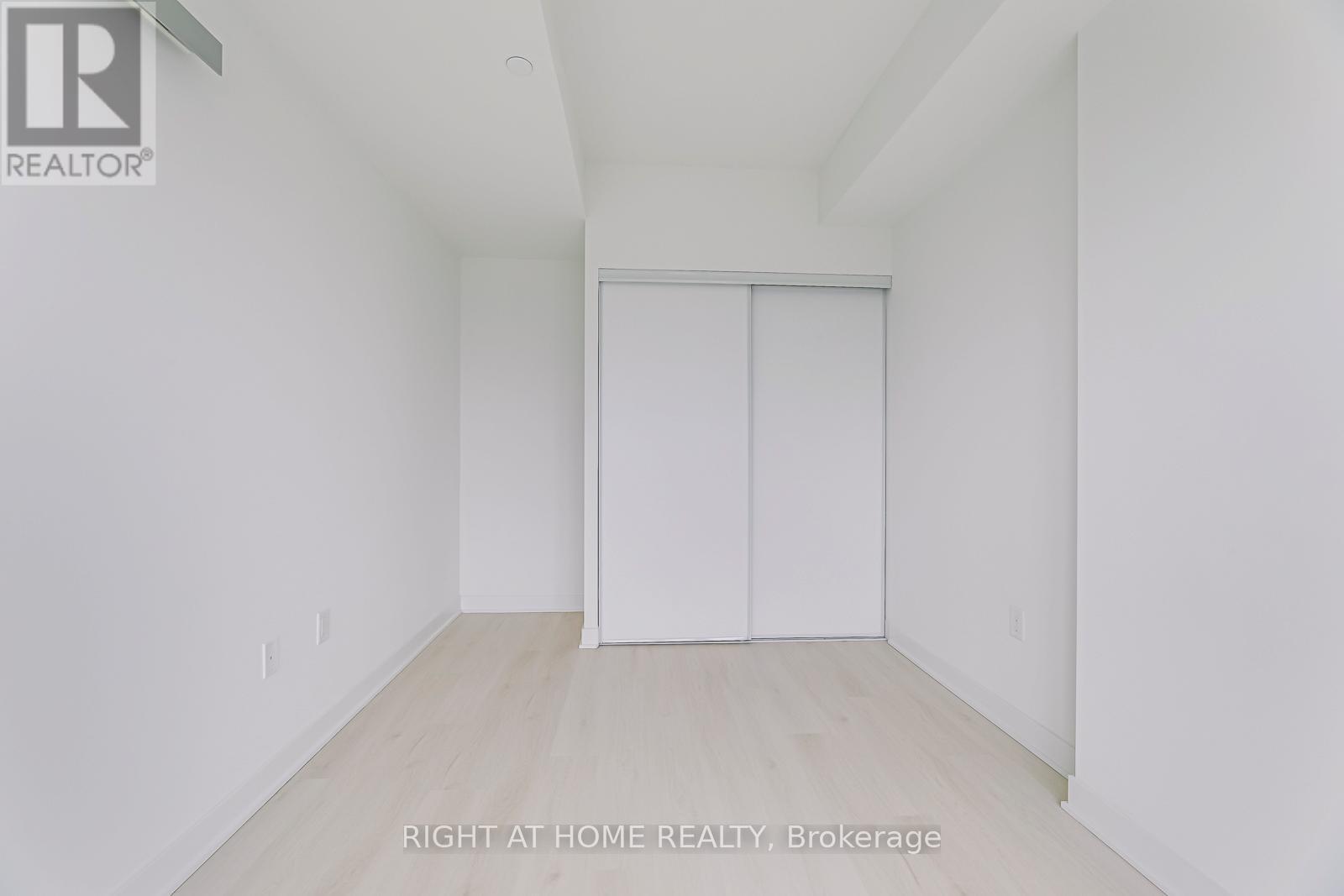 2613 - 3900 Confederation Parkway, Mississauga, Ontario  L5B 0M3 - Photo 21 - W13108178