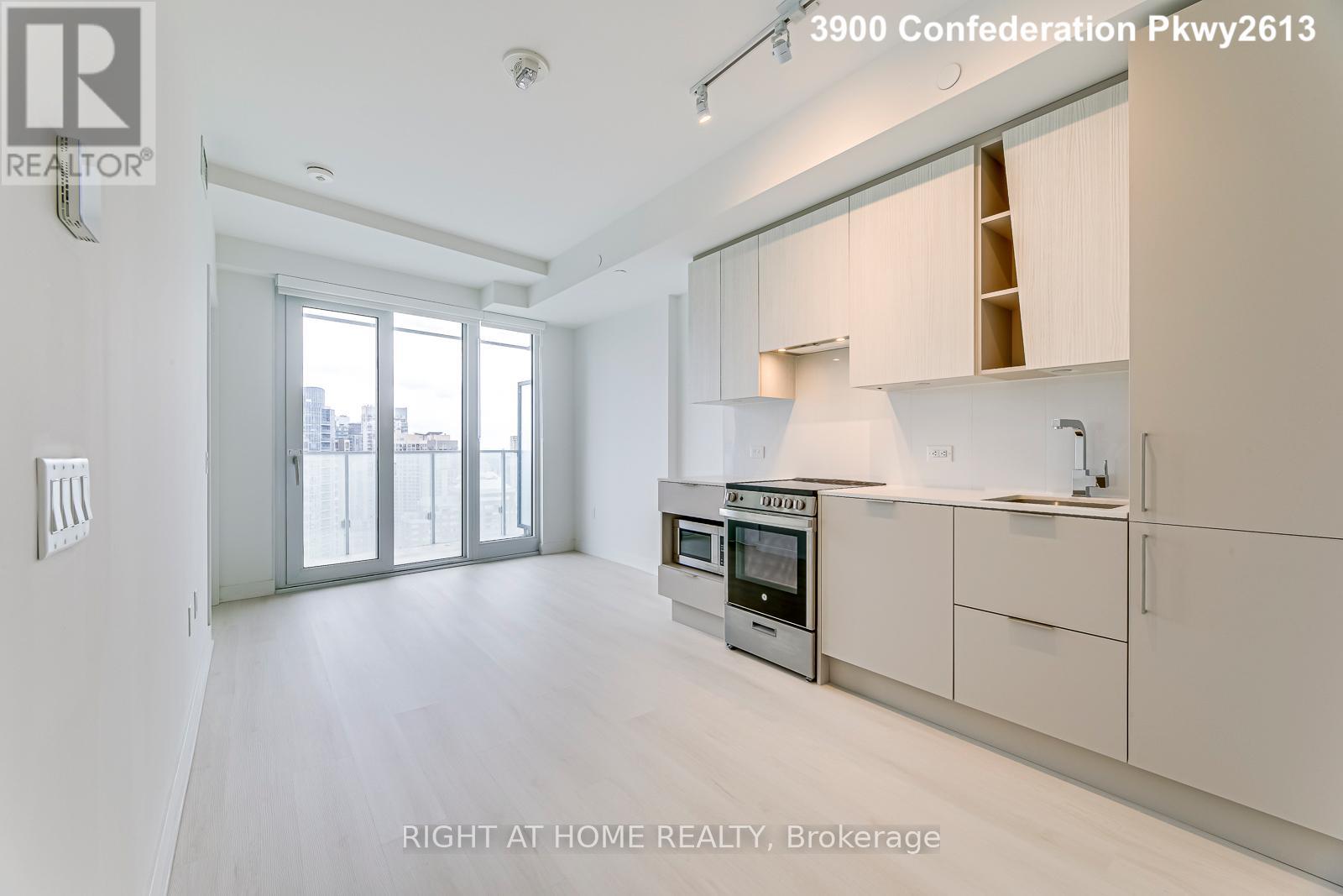2613 - 3900 Confederation Parkway, Mississauga, Ontario  L5B 0M3 - Photo 8 - W13108178