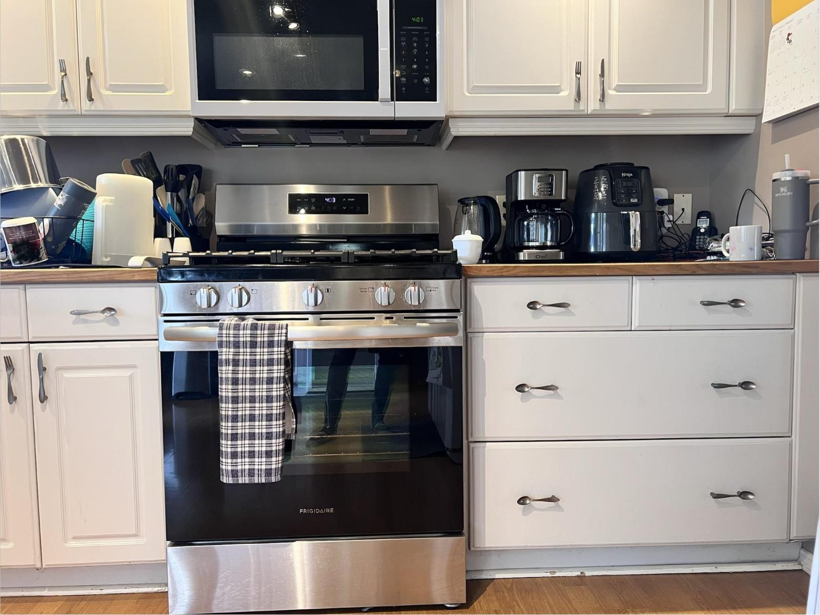 10837 145 A Street, Surrey, British Columbia  V3R 3S2 - Photo 4 - R3120396