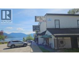 96 4 Avenue SW, Nakusp, British Columbia