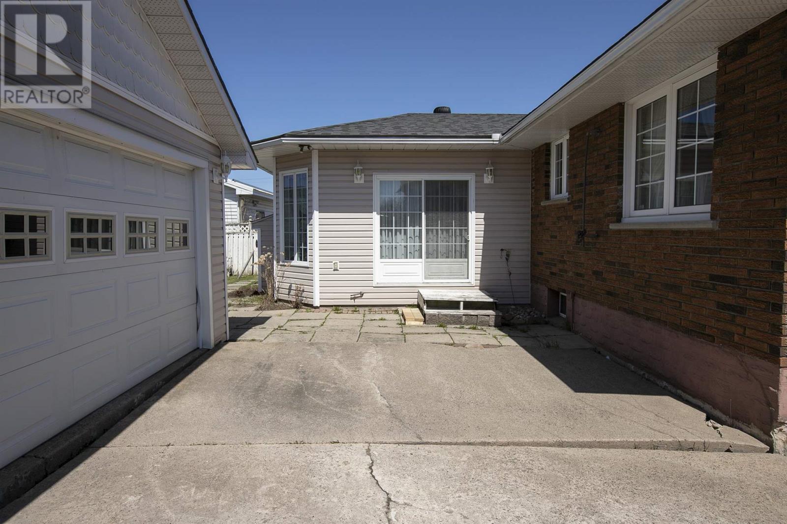 247 Prentice Ave, Sault Ste. Marie, Ontario  P6C 4R1 - Photo 6 - SM260847