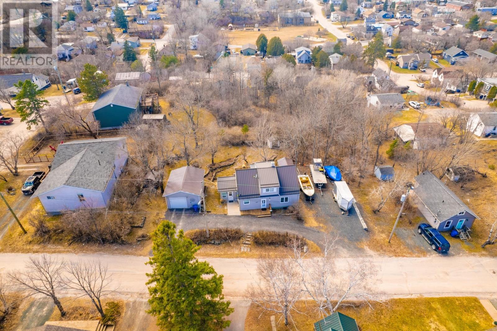 420 Twelfth Street, Keewatin, Ontario  P0X 1C0 - Photo 1 - TB2600925